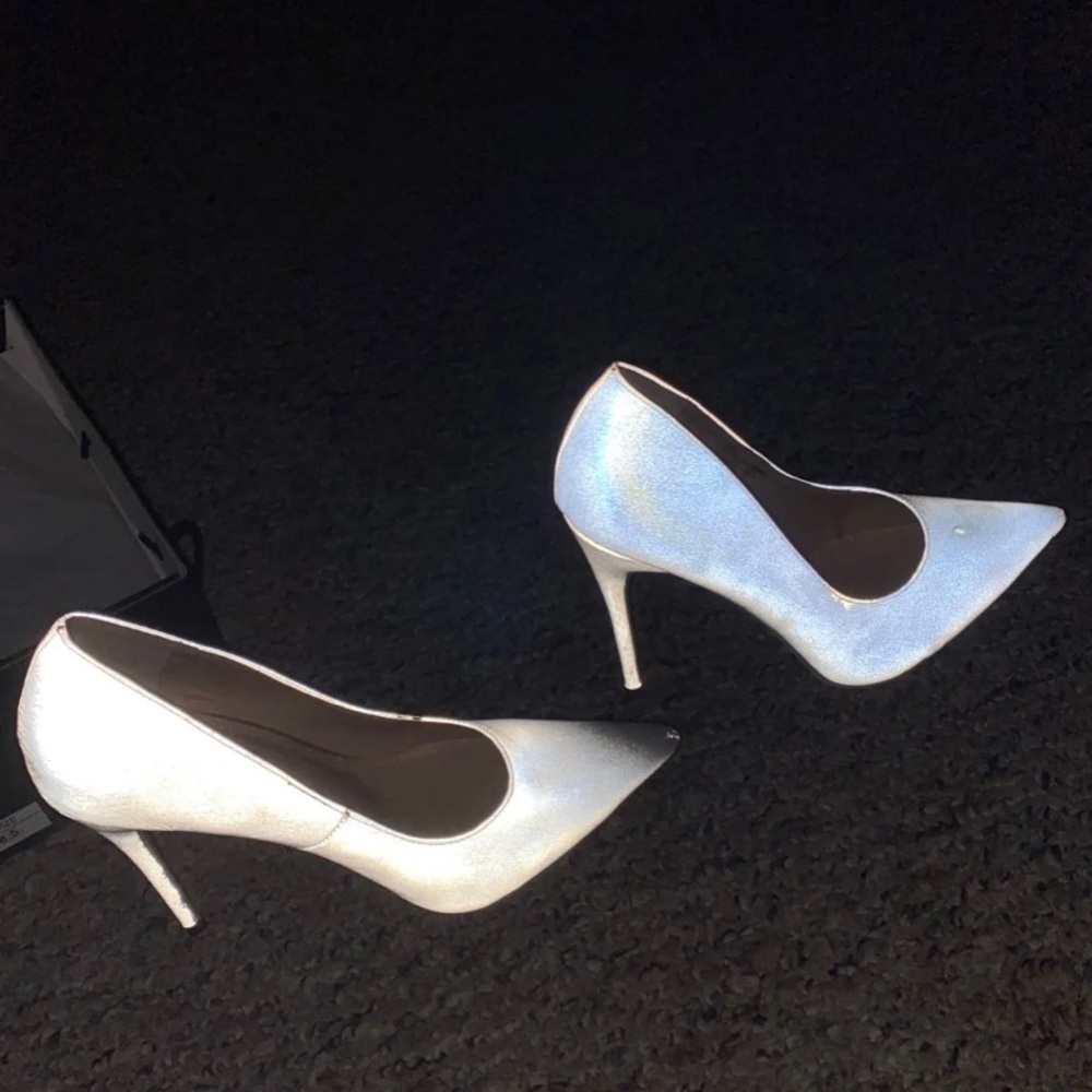 Heels - Picture 2 of 4